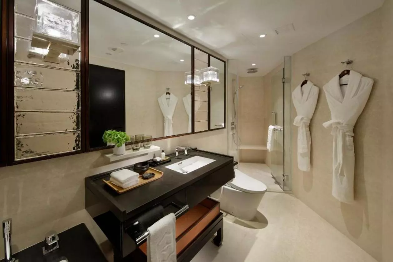 SHANGRILA_SHABAVIZ (5).jpg